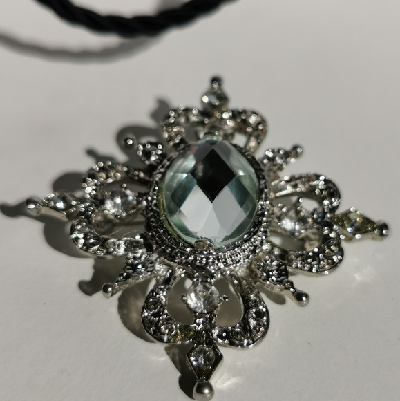 Diamonte Brooch - Picture 4 of 4